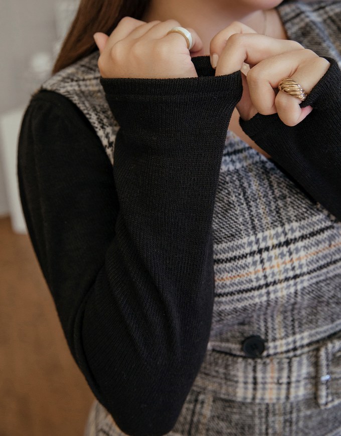 【Porima' Picks】U Neck Straight Grain Crop Fit Top