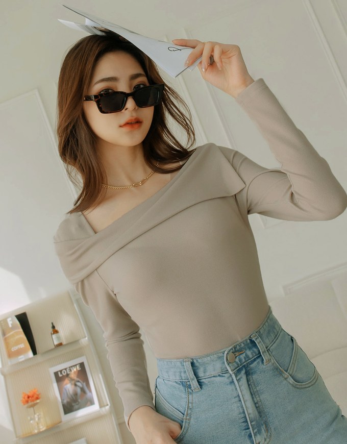 Square Neck Turn Up Striped Top