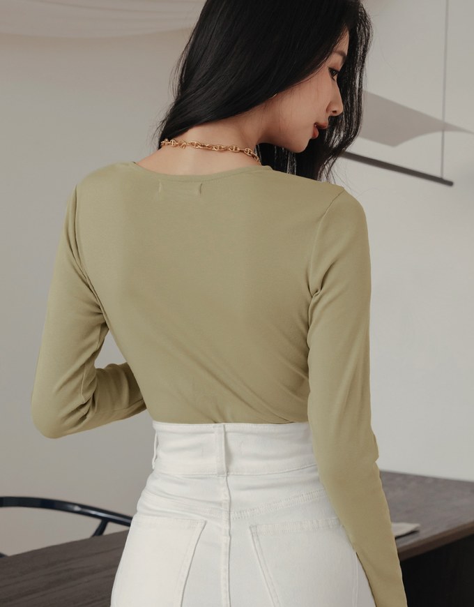 V Neck Ruched Crop Long Sleeve Top