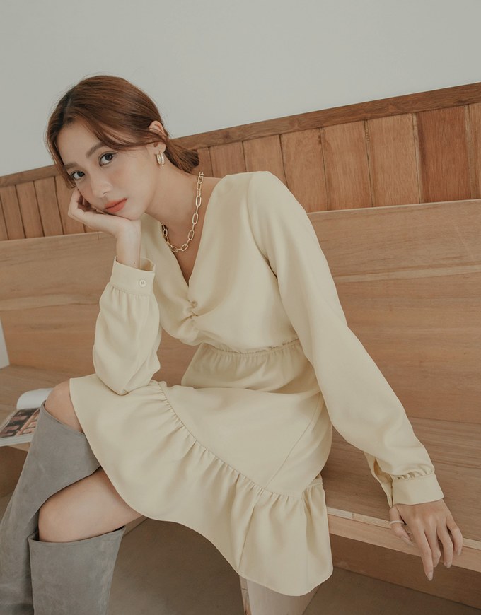 V Neck Scrunch Splice Ruffled Mini Dress