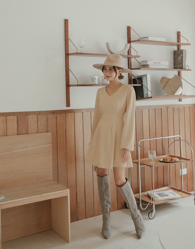 V Neck Pleated Puff Sleeve Flare Dress