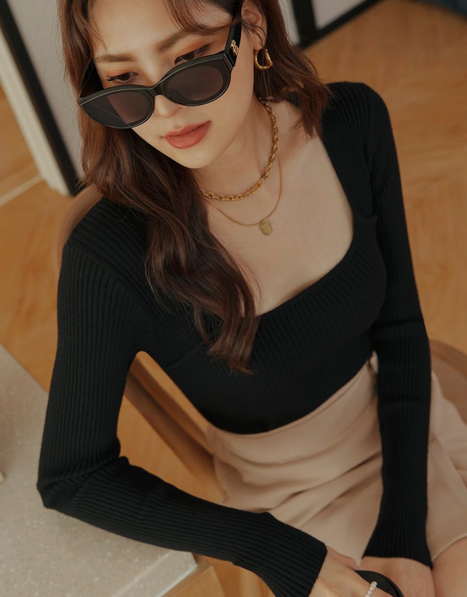Square Neck Long Sleeve Knit Fit Top