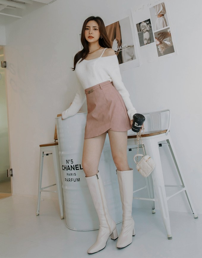 Single Strap Buttoned Knit Crop Top
