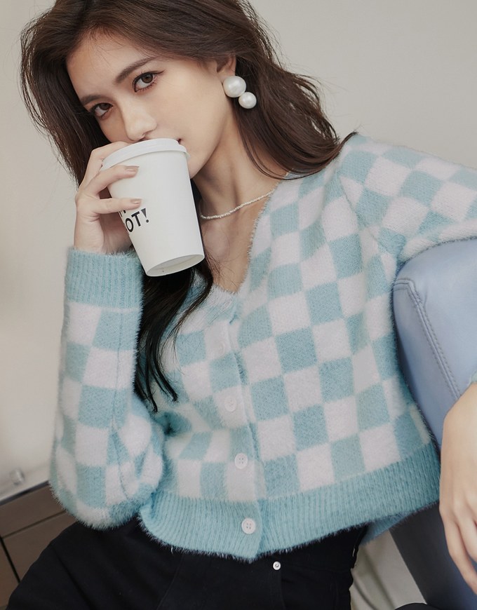 【Porima' Picks】 Tweed Plaid Knit Crop Top