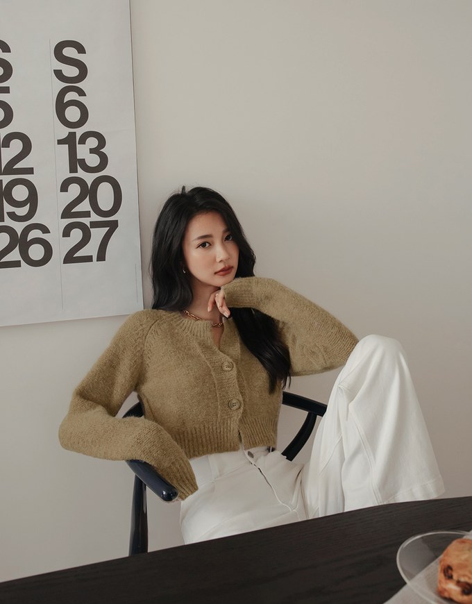 Small V Double Button Plush Knit Sweater