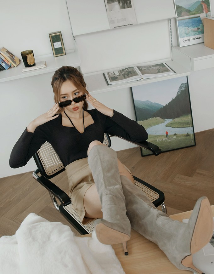 Small V Neck Tie Knit Long Sleeve Top