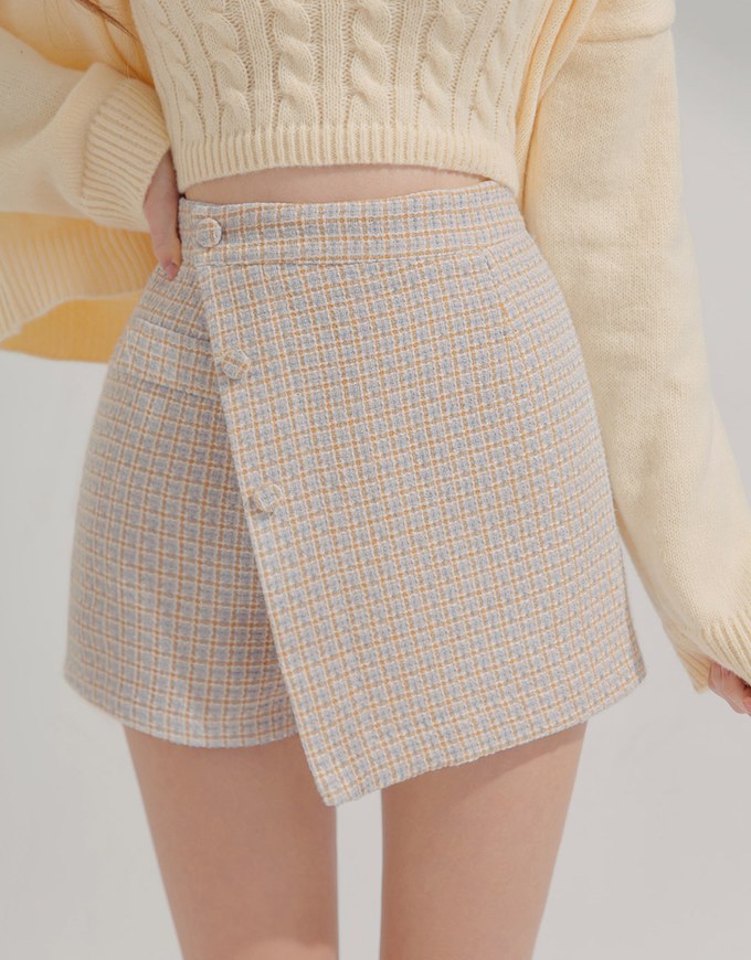 Diagonal Button Checked Skorts