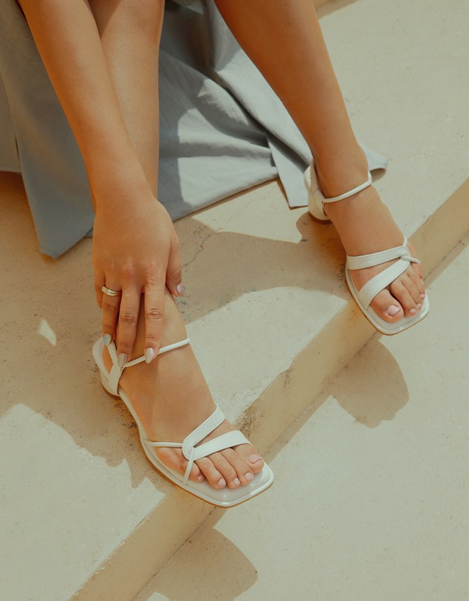Staggered Elastic Back Sandals