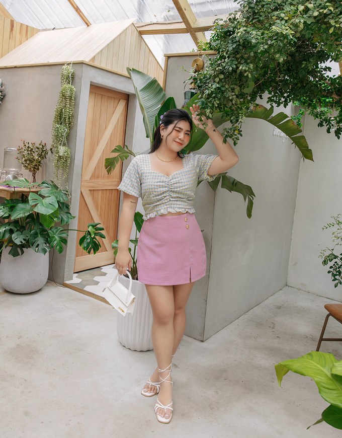 Sweetheart Neck Ruffled Hem Crop Top