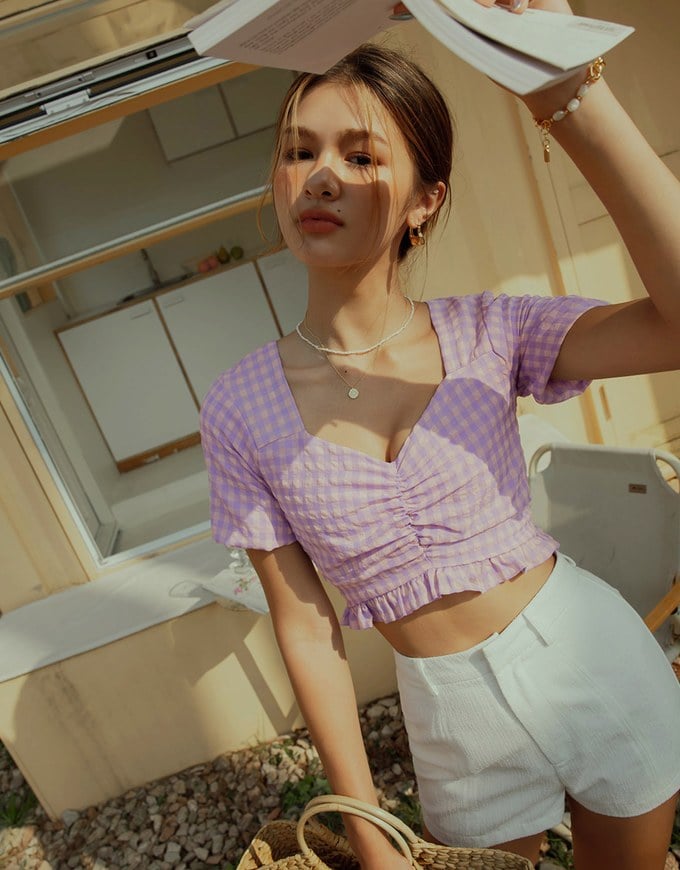 Sweetheart Neck Ruffled Hem Crop Top