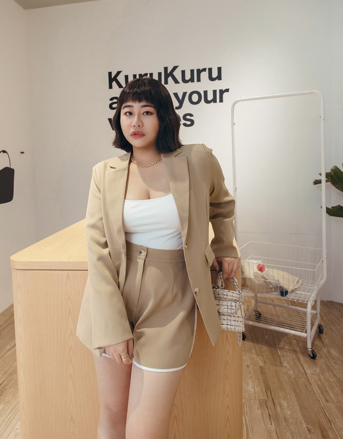 Chic Lapel Double-Button Blazer (With Shoulder Pads)