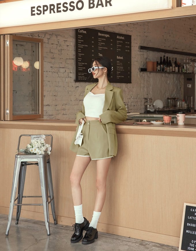 Chic Lapel Double-Button Blazer (With Shoulder Pads)