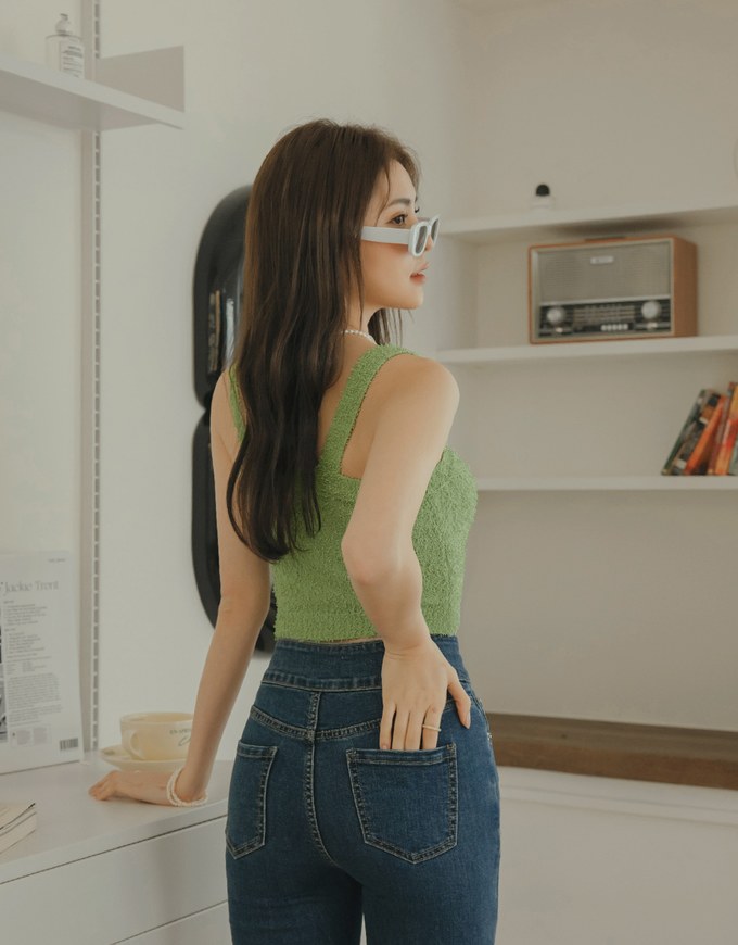 Thick Strap Crop Cami Top