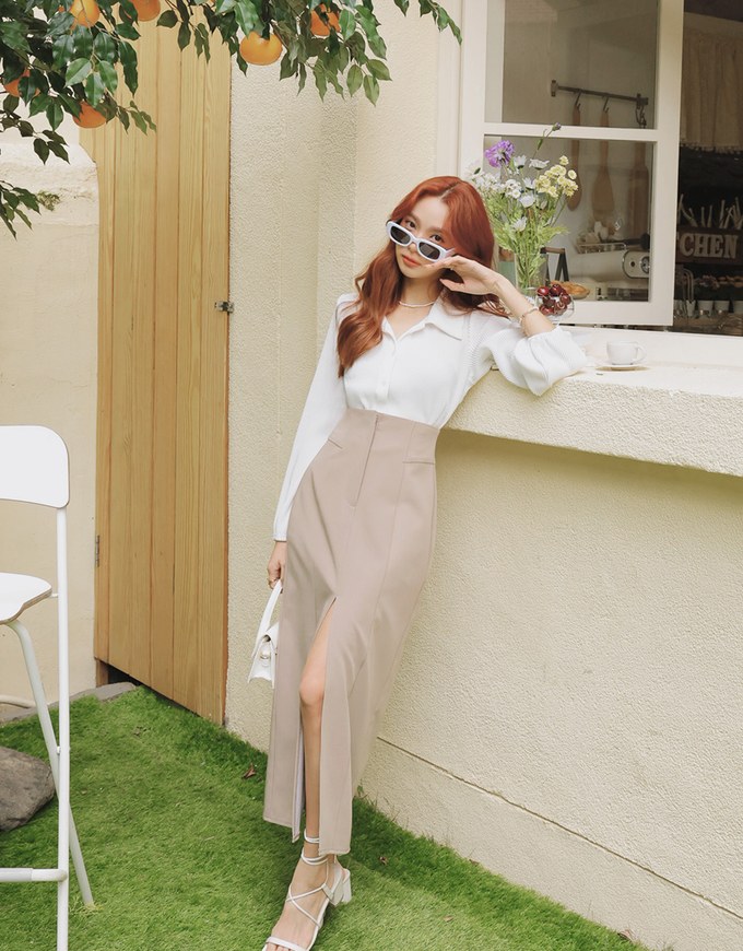 Lapel Buttoned Pleated Crop Top