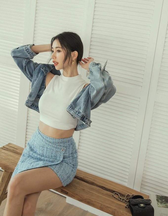 Chic Textured Side Button Elastic Skirt