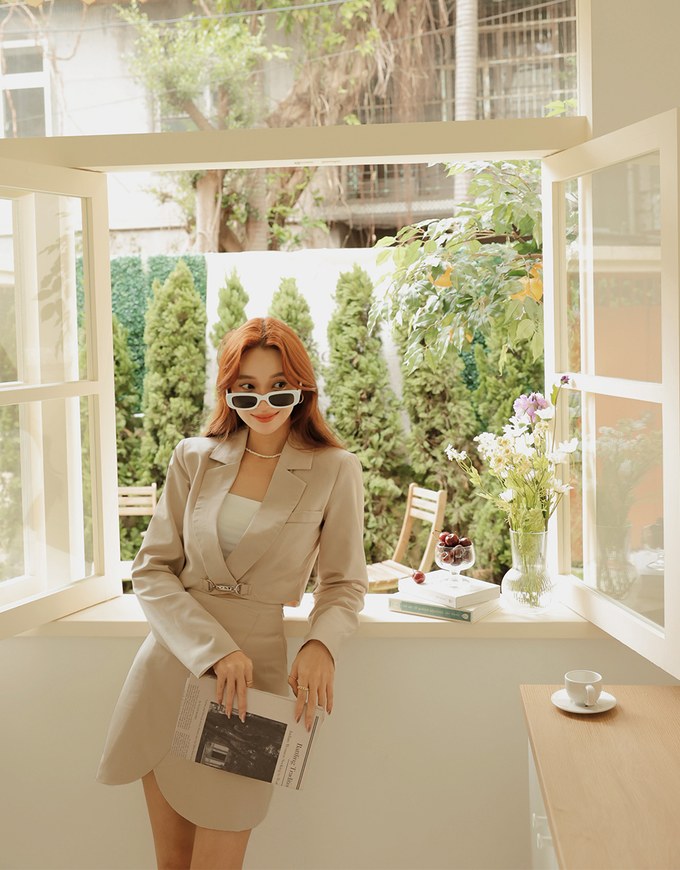 Irregular Slit Suit Skirt