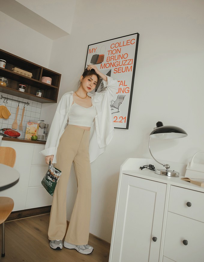 Plain High Waisted Slim Flare Pants