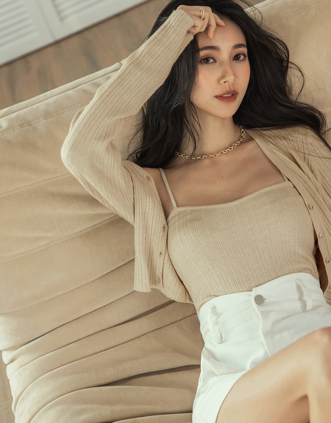 V-Neck Two-Piece Knit Crop Top