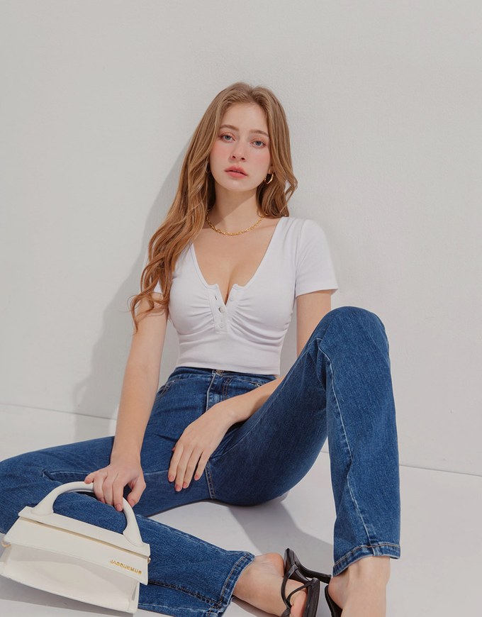 V-Neck Ruffled Button-Up Knit Crop Top