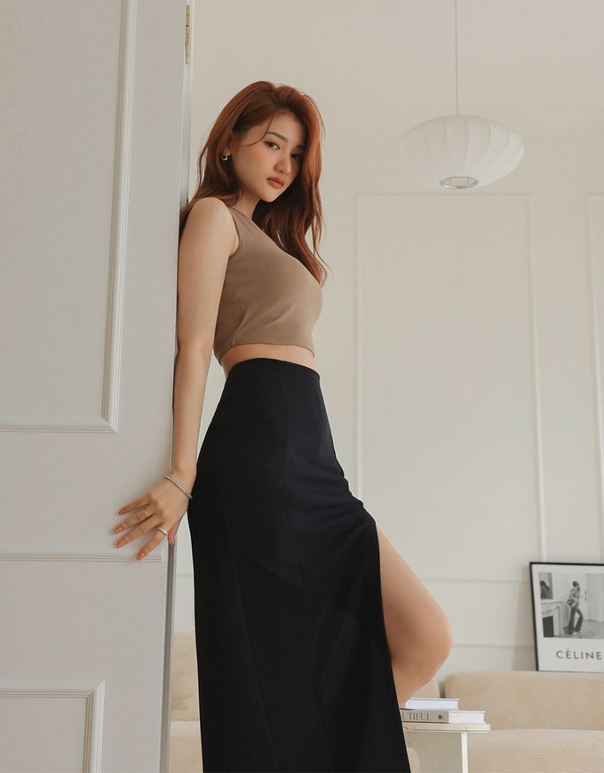 Back Hollow Button Low Back Vest (With Padding)
