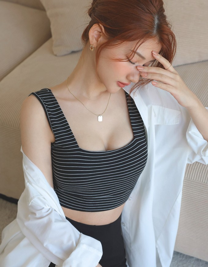 Striped Hollow Low Back Vest (With Padding)