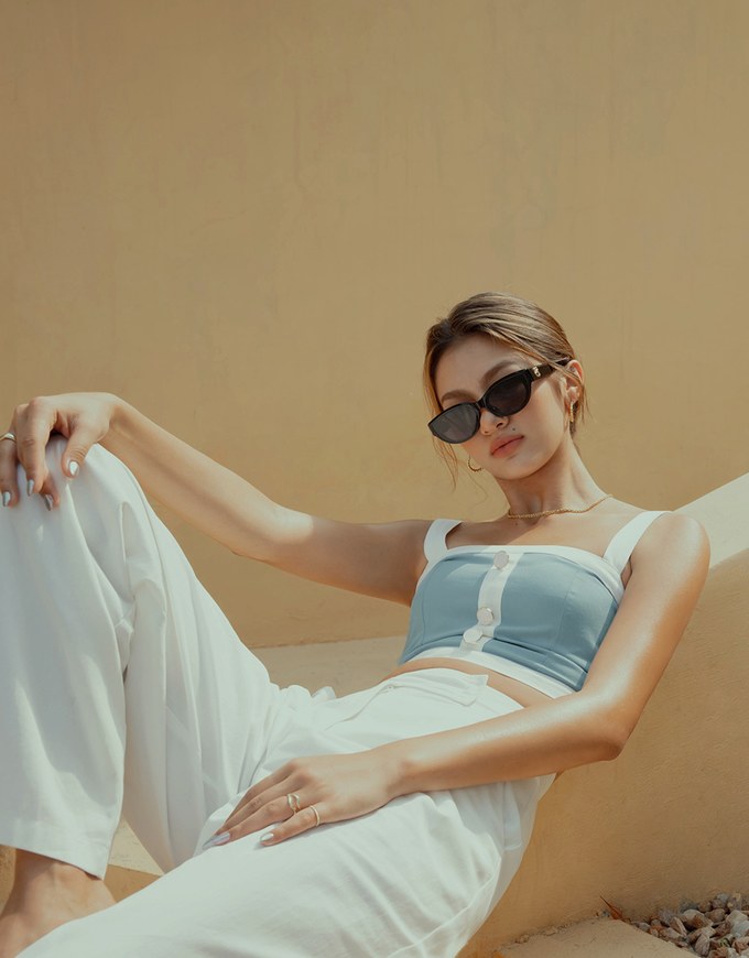 Trimmed Bead Button Crop Tank Top