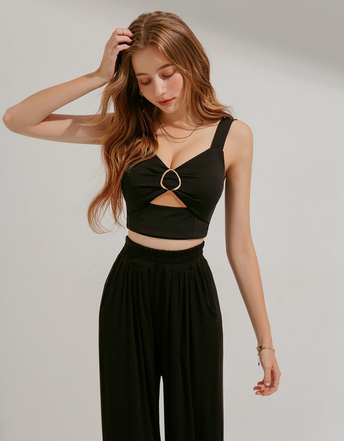 Hollow Wide Shoulder Short Vest (With Chest Pad)