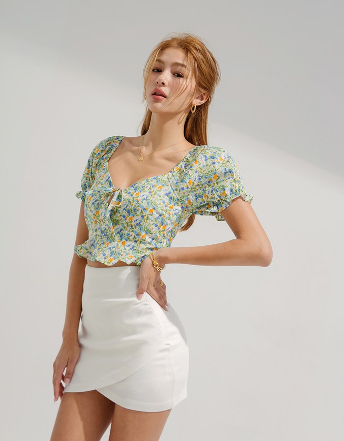 Puff-Sleeve Floral Cropped Top