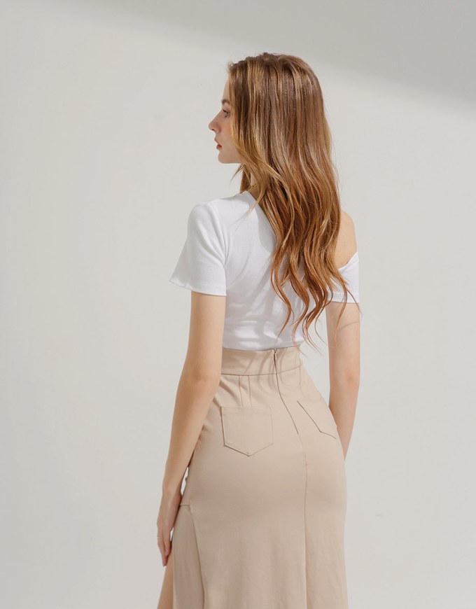 Sloping Shoulder Hollow Top (With Padding)