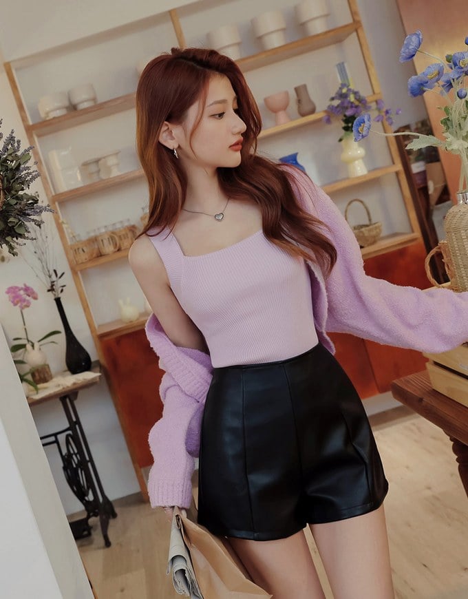 Square Neck Wide Shoulder Knit Vest