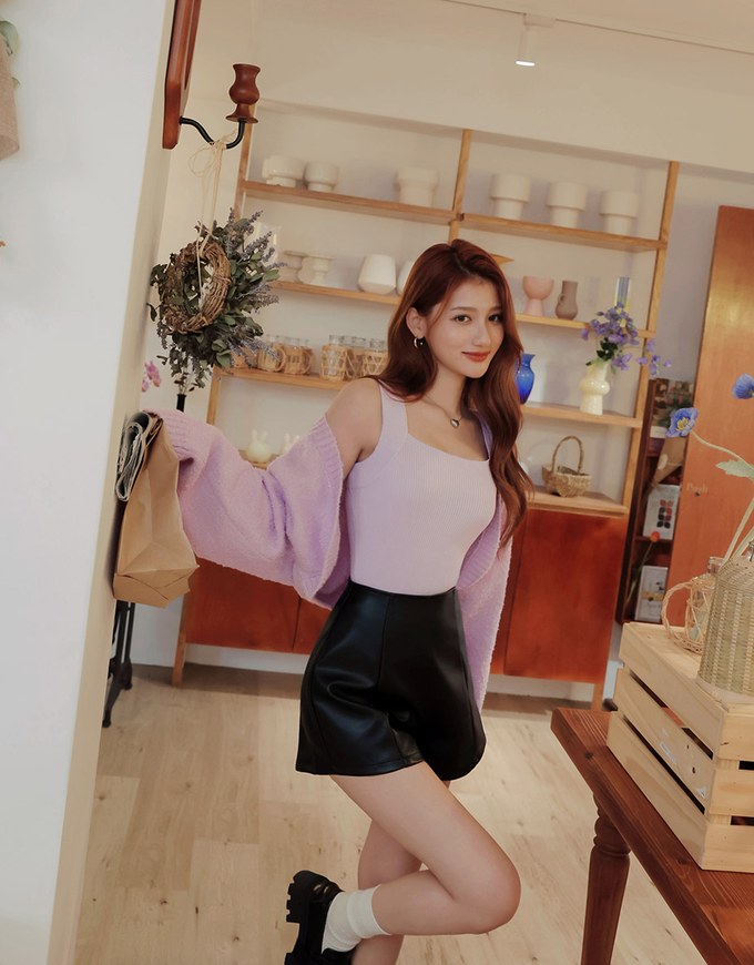 Square Neck Wide Shoulder Knit Vest