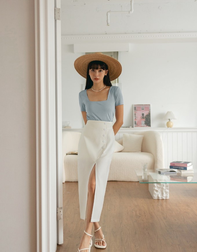 Breezy Cooling Side Scrunch Top