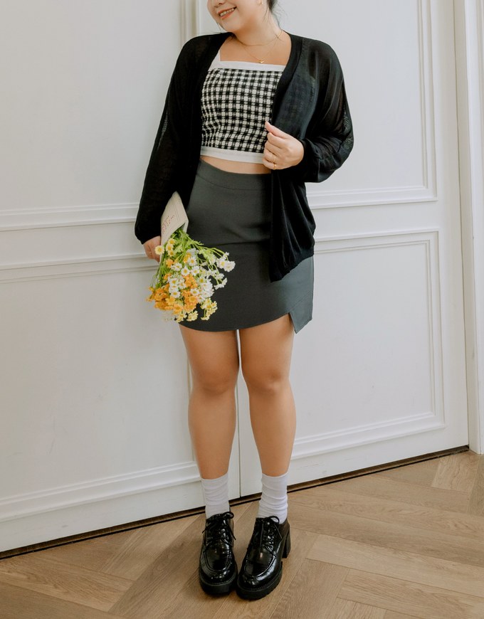 Plain Minimalist Irregular Skirt