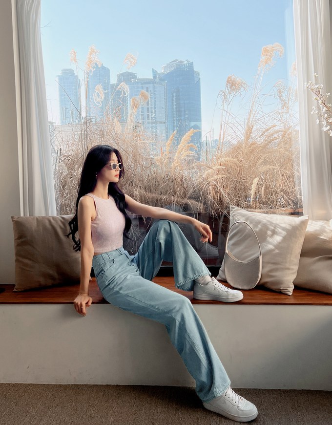 【Den!m LITE】Perfect Waistline JEANS PANTS Airy Lightweight Fabric Extra High Waisted Slimming Jeans Skirt DNA
