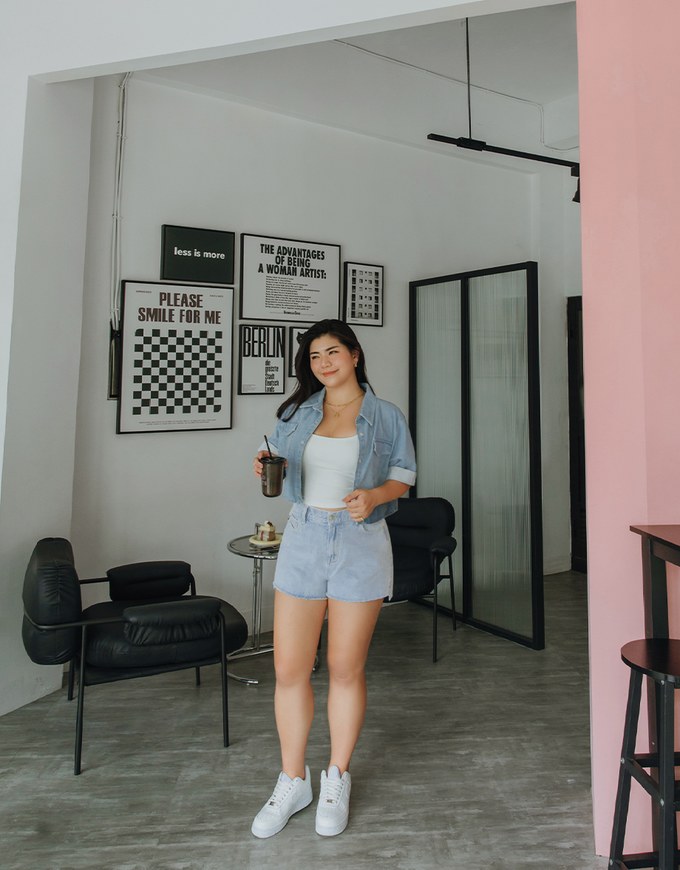 Distressed Hem Denim Jeans Shorts