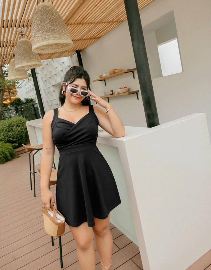 Cross Wrinkle Slimming Dress
