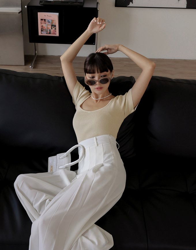Back Hollow Knit Short Sleeve Top