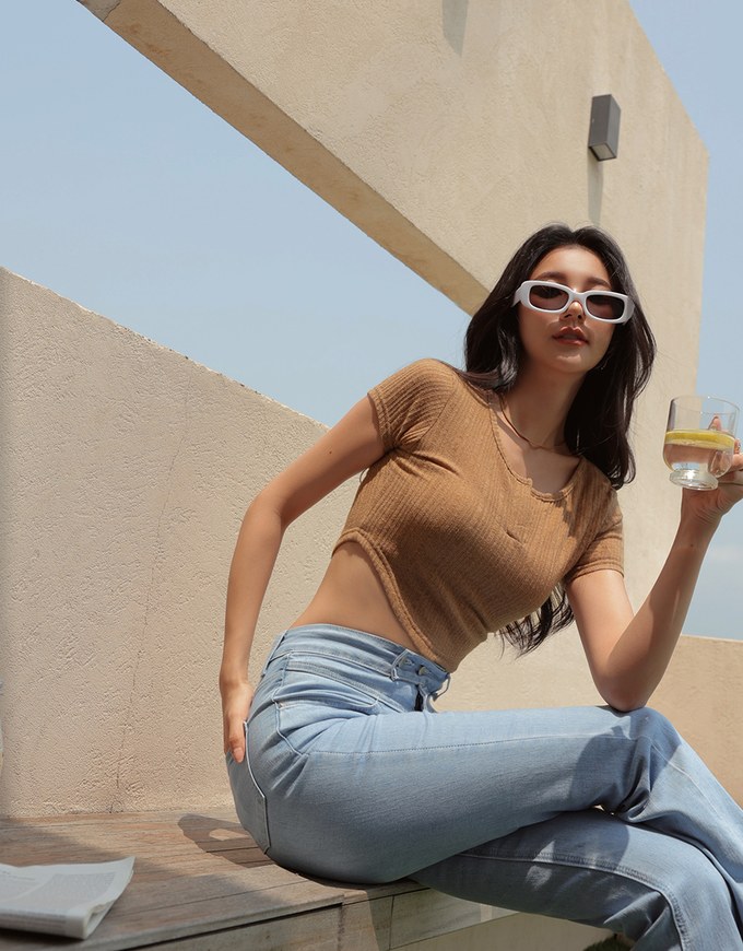 V Neck Crop Knit Top