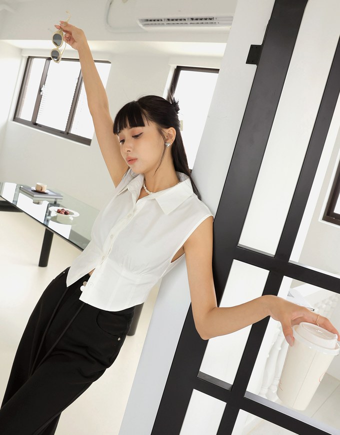 Edgy Chic Pleated Sleeveless Blouse Shirt