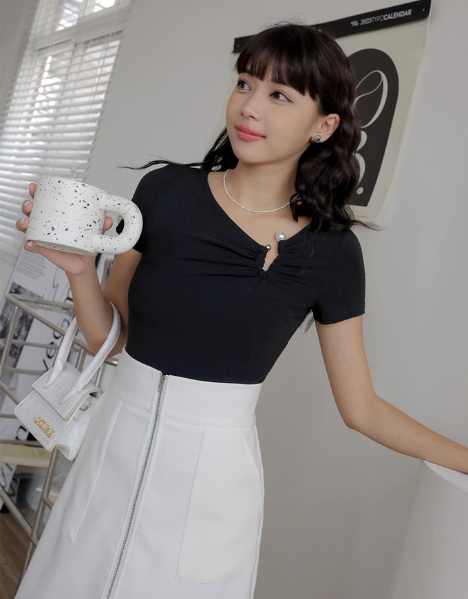 Pearl Crinkle Short Sleeve Top
