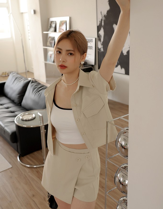 Edgy Chic Side Buttoned Skorts