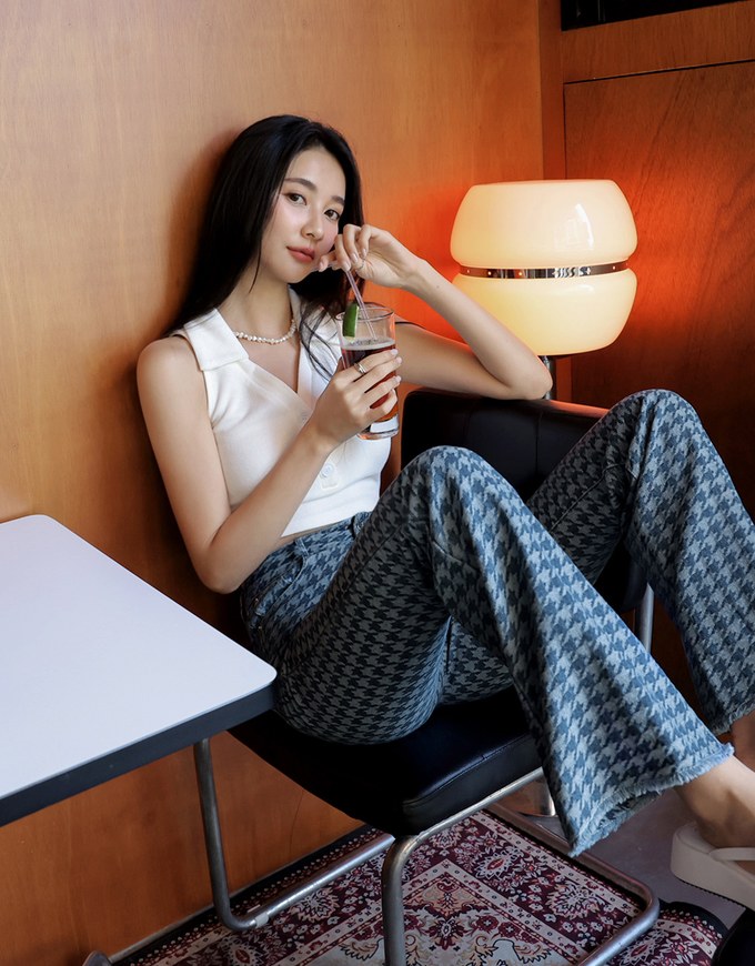 Houndstooth Distressed Hem Denim Jeans Pants
