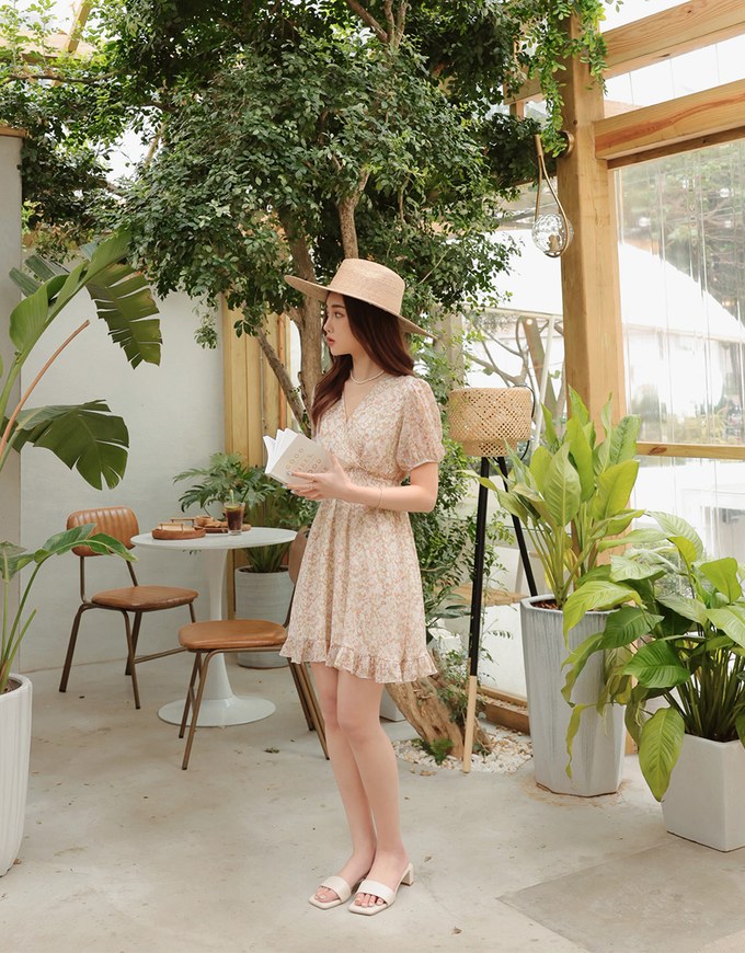Floral Puff Sleeve Fishtail Mini Dress