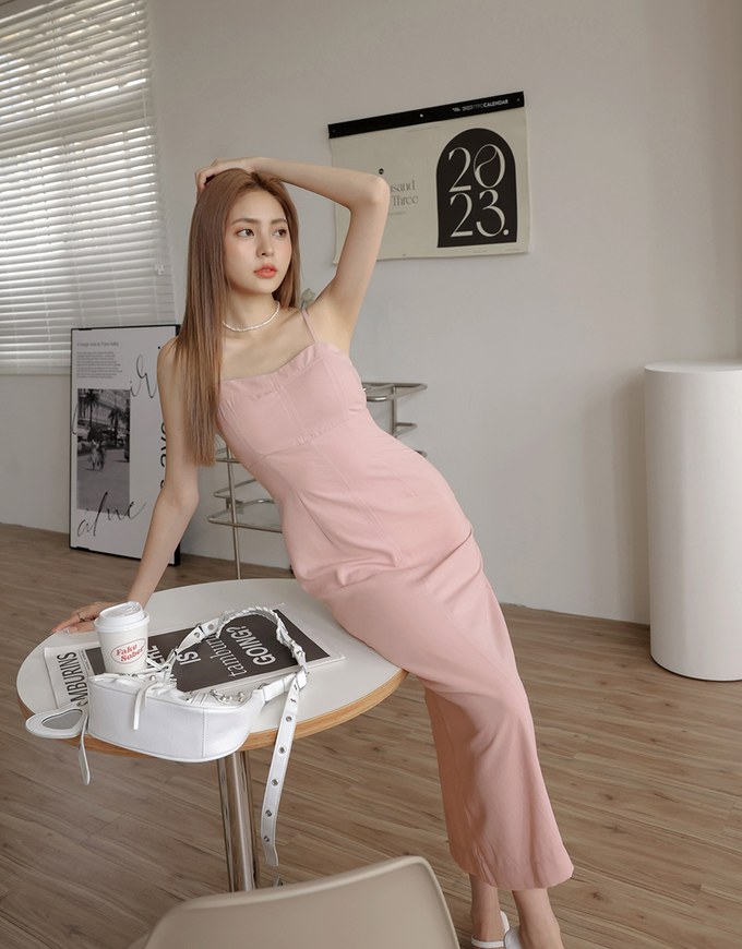 Seamline Thin Strap Slit Maxi Dress (With Padding)
