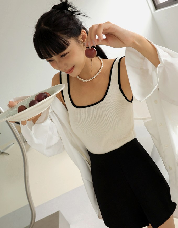 Contrast Edge Knit Tank Top