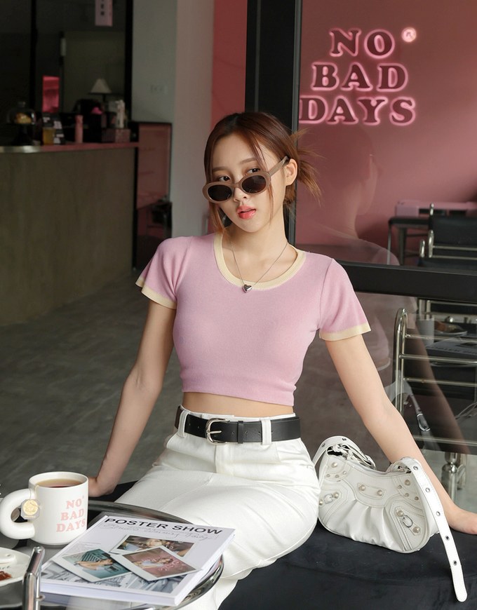 Basic Round Neck Crop Top