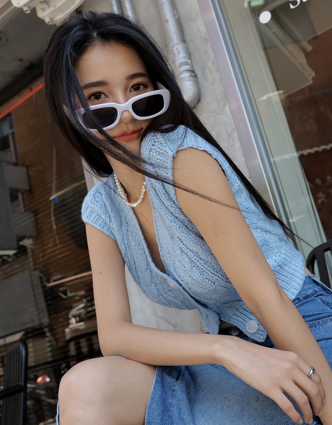 V Neck Buttoned Textured Top