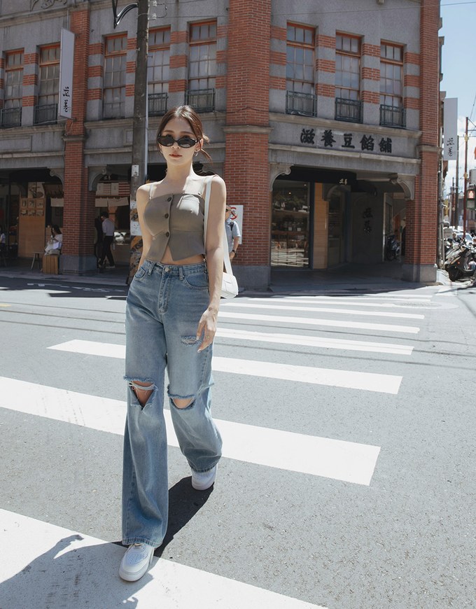 【Elecher's Design】BOSS MOM Distressed Denim Jeans
