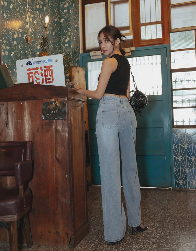 【Elecher's Design】BOSS MOM Distressed Denim Jeans