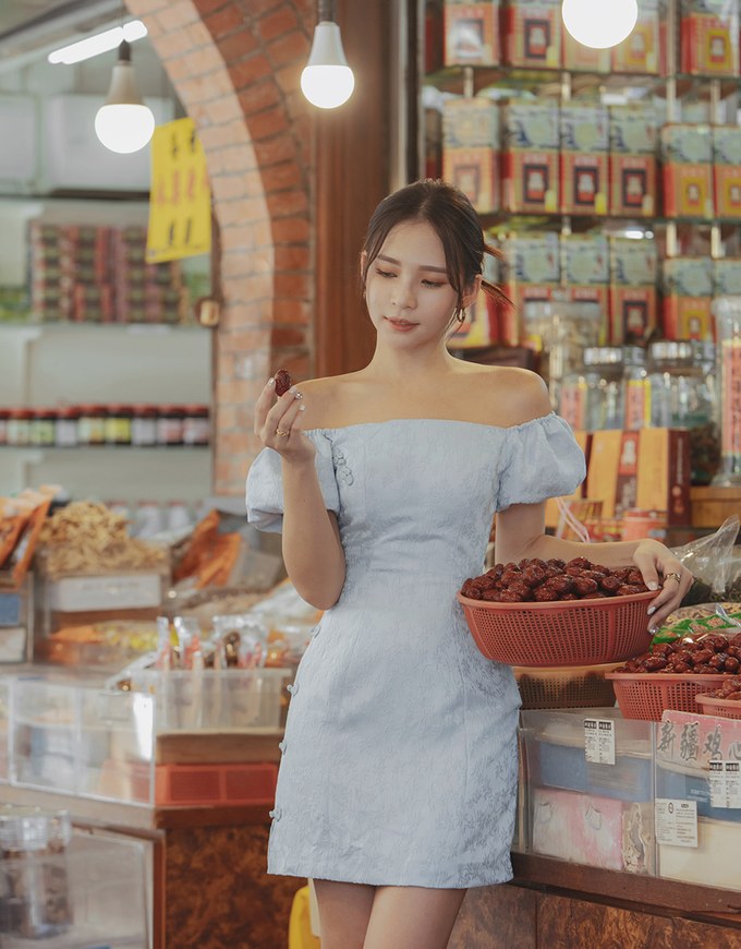 【Elecher's Design】Qipao DRESS 2WAY Embossed Off Shoulder Puff Sleeves Short Cheongsam Dress (with padding)